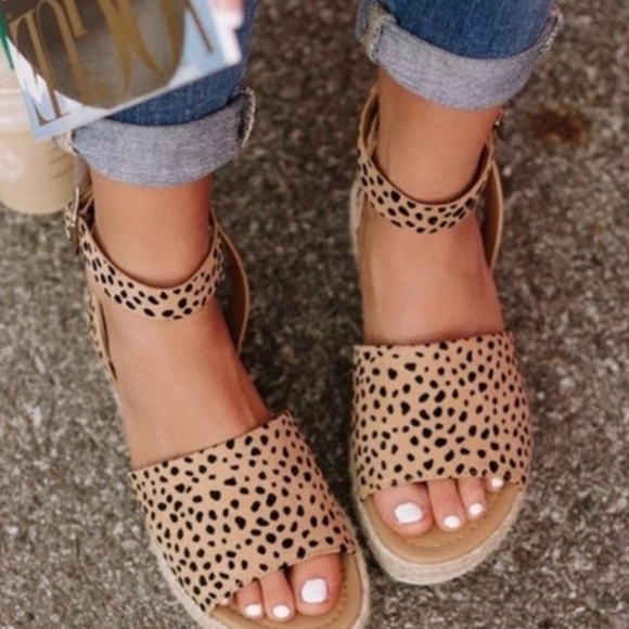 Cheetah print Espadrilles - Picture 5 of 8